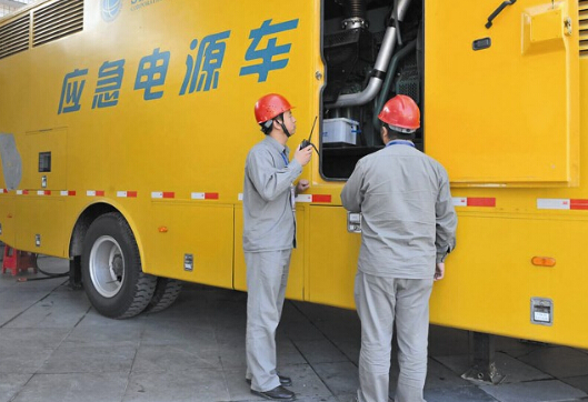 樊城如何清理被灰尘覆盖的机油散热器？